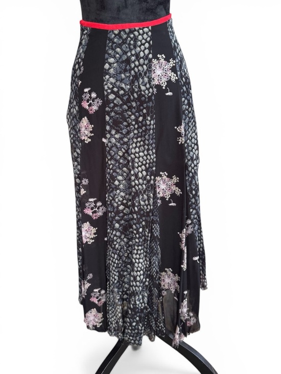 Free People Dresses & Skirts - Free People black chiffon snakeskin floral print asymmetrical skirt Sz 2